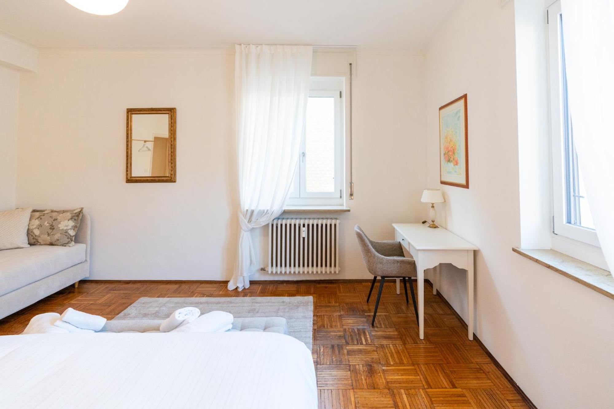 Domus Verona - Elegante Residenza Con Affaccio Su Porta Leoni Szoba fotó
