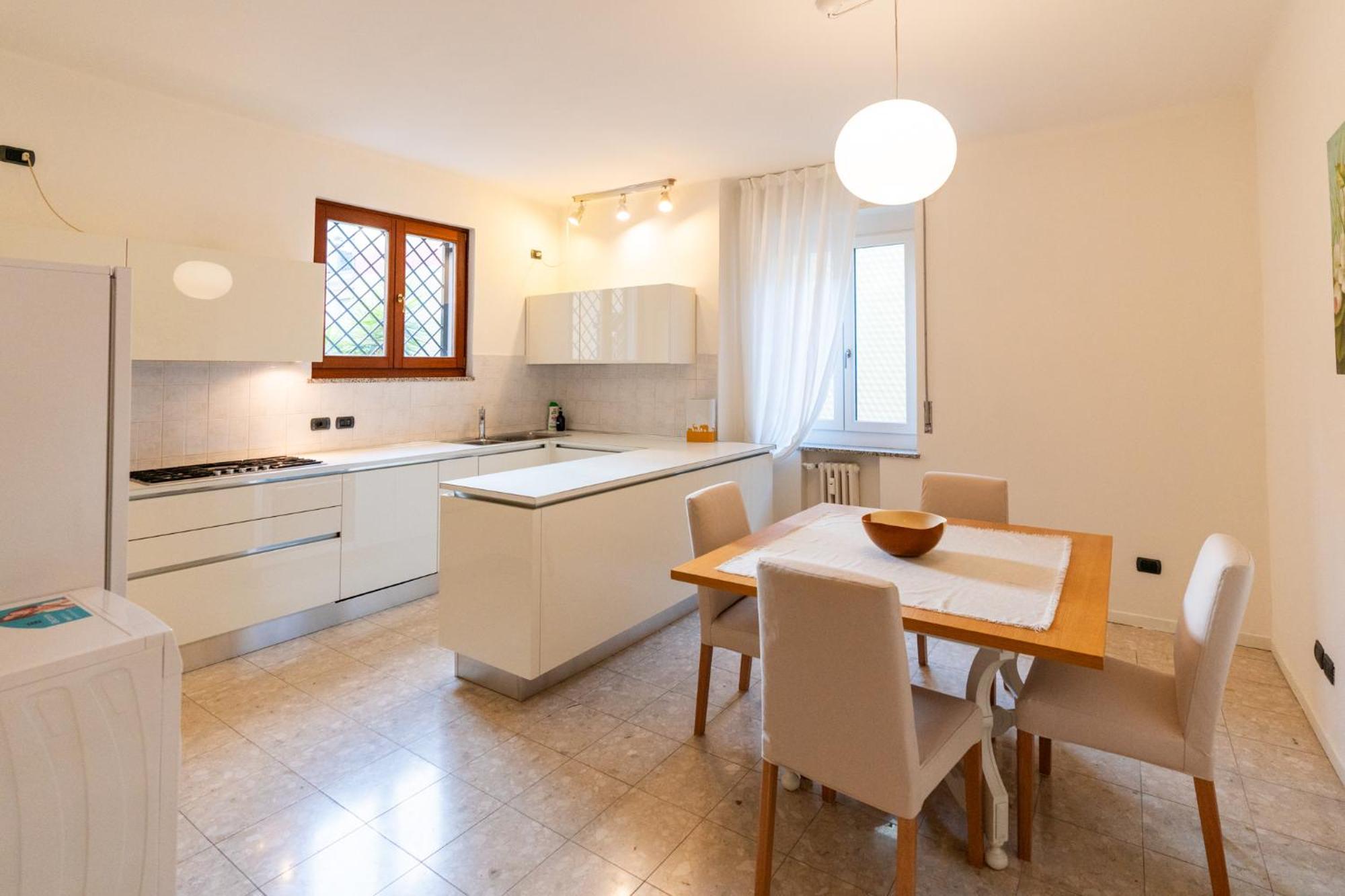 Domus Verona - Elegante Residenza Con Affaccio Su Porta Leoni Szoba fotó